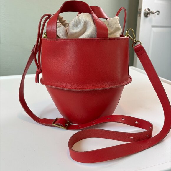 Madewell Red Leather Drawstring Bucket Bag Crossbody NWOT - Picture 1 of 9
